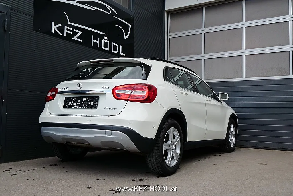 Mercedes-Benz GLA 200 CDI 4MATIC Aut. Image 2